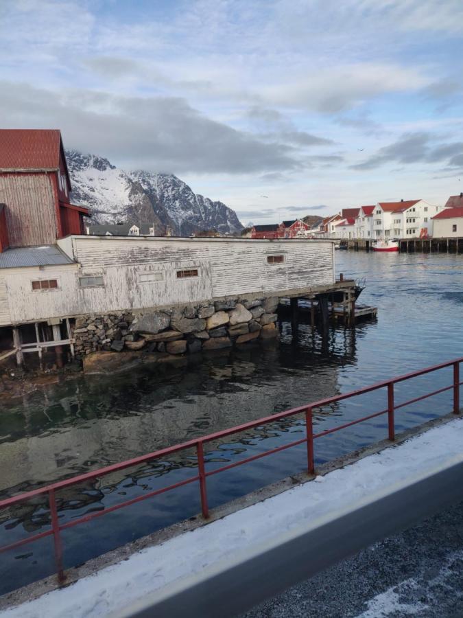 Fiskekrogen Rorbuer Henningsvaer Exterior photo